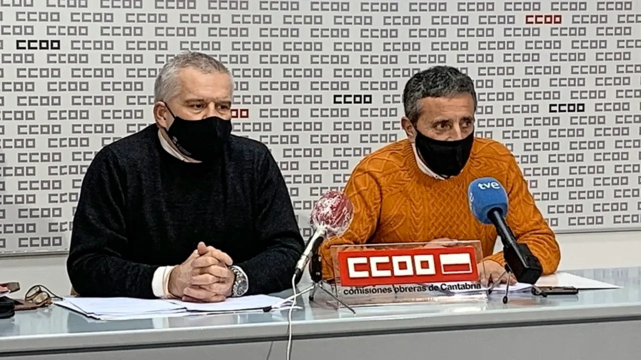 Guillermo Villegas y Carmelo Renedo ayer en rueda de prensa. / ALERTA