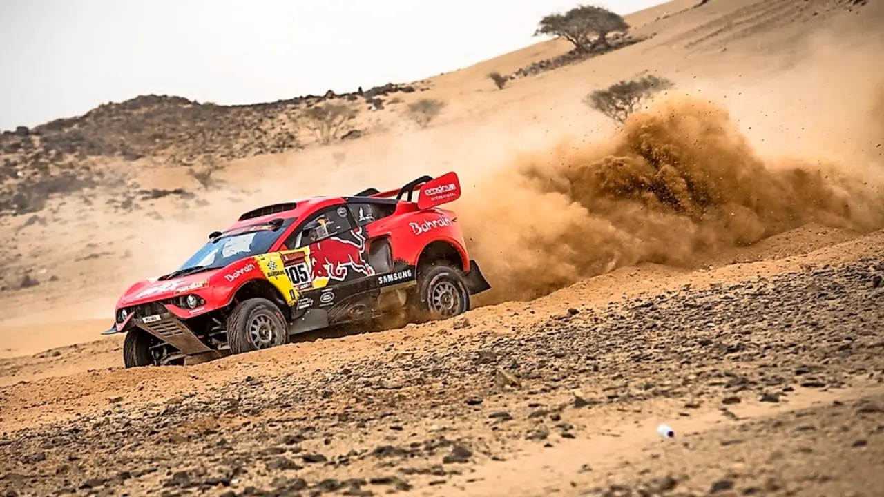 Sebasti&eacute;n Loeb estar&aacute; al volante del &lsquo;Cazador&rsquo;, la nueva m&aacute;quina de Prodrive que se postula como la alternativa a Mini y Toyota. / Marcelo Maragni/Red Bull