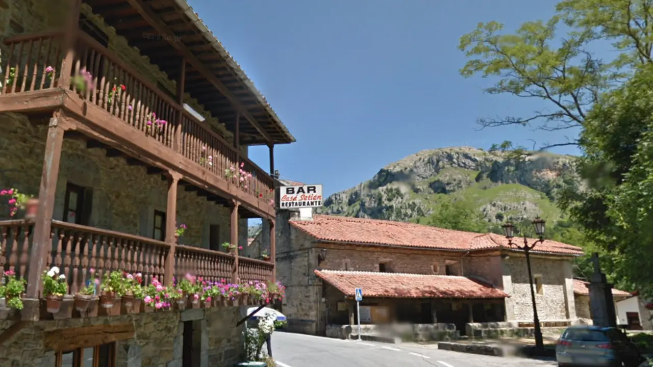 Restaurante Casa Seti&eacute;n en San Roque de Riomiera.