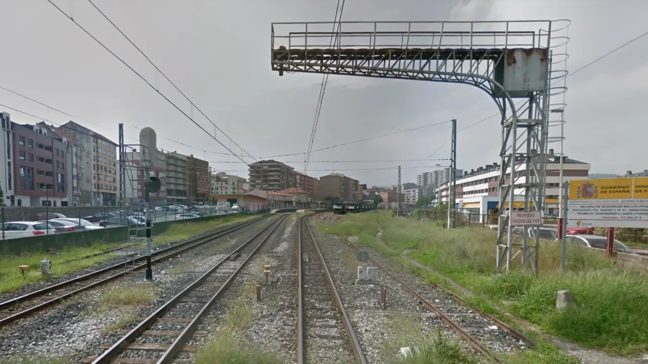 Vista de la estaci&oacute;n de tren de Torrelavega. / ALERTA