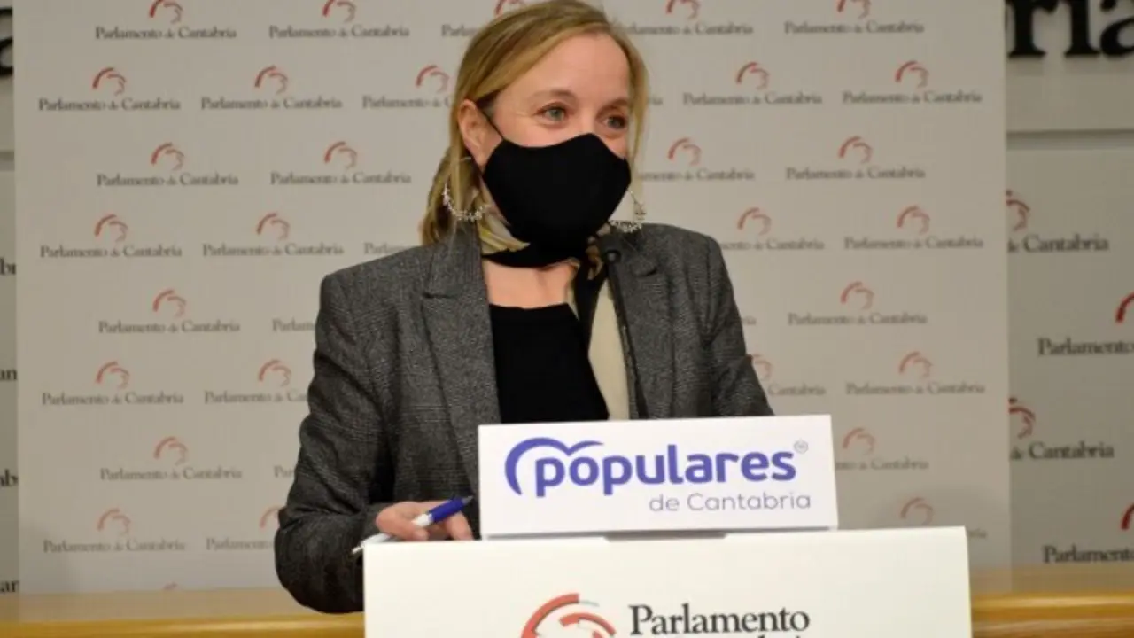 @misabelurrutia
 advierte de la privatizaci&oacute;n encubierta de la tramitaci&oacute;n de ayudas y subvenciones por parte de la 
@lasociedadced