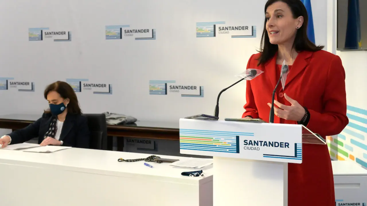 La alcaldesa de Santander, Gema Igual durante la presentaci&oacute;n de la plantaci&oacute;n de &aacute;rboles en la ciudad. / ALERTA