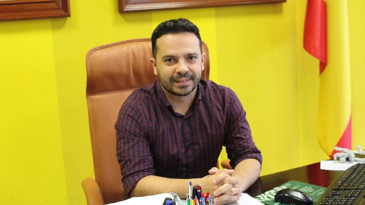 El portavoz socialista, Julio Ruiz de Salazar.