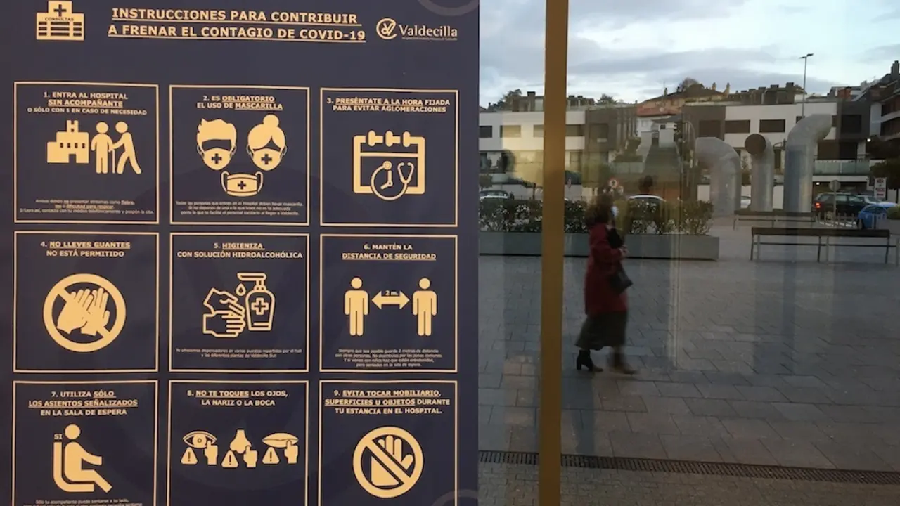 Cartel de instrucciones sanitarias ayudar a frenar el virus. / S.D.