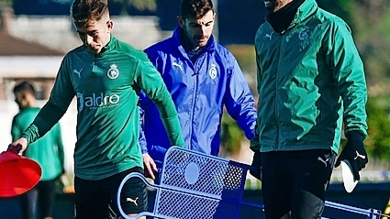 Jordi Figueras, bromeando con Diego Campo. / Hardy
