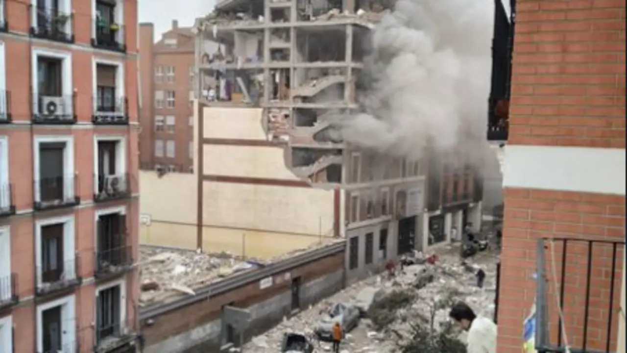 La fuerte explosi&oacute;n, cuyas causas se desconocen, ha sacudido un inmueble del centro de Madrid.
