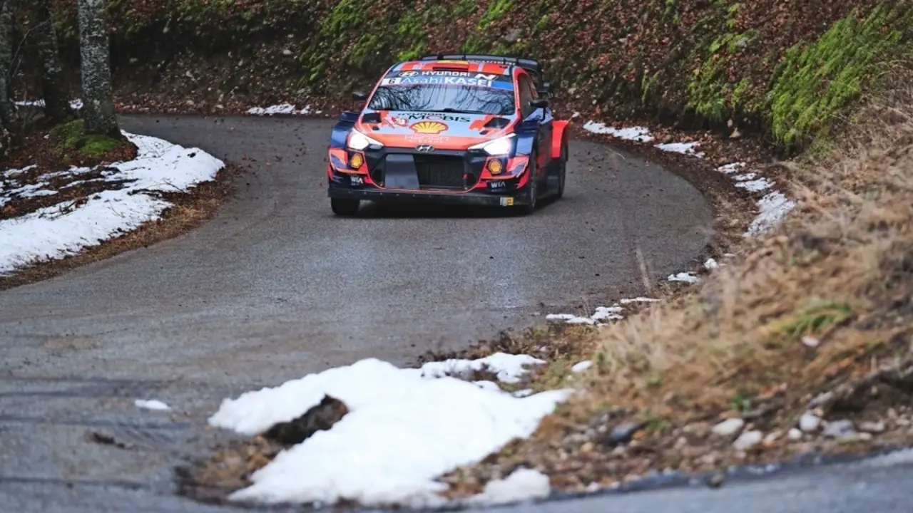 El piloto c&aacute;ntabro Dani Sordo en un tramo del Rally de Montecarlo. / Alerta