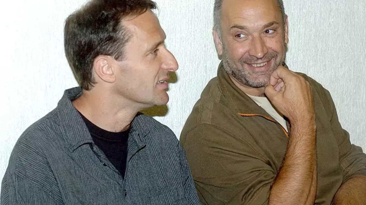 Los etarras Juan Luis Aguirre Lete (izqda.) y Juli&aacute;n Achurra Egurola alias 'Pototo', en el juicio por el secuestro de Jos&eacute; Antonio Ortega Lara, en 2005. EFE