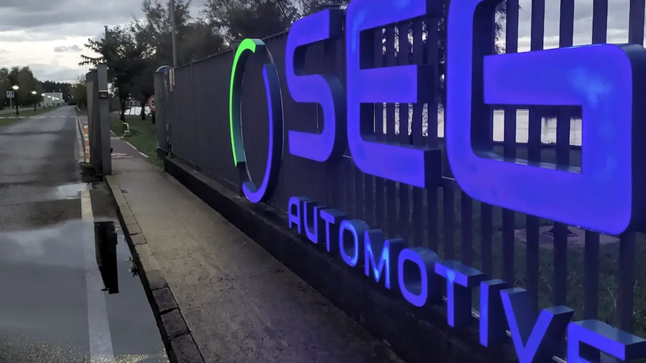 Exterior de la planta de Treto SEG Automotive.