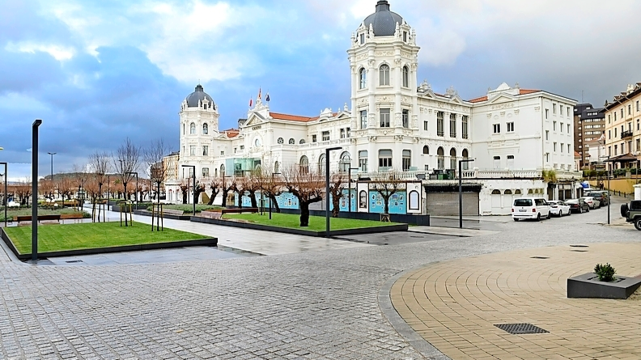 Vista de la remodelaci&oacute;n de la Plaza de Italia. / ALERTA
