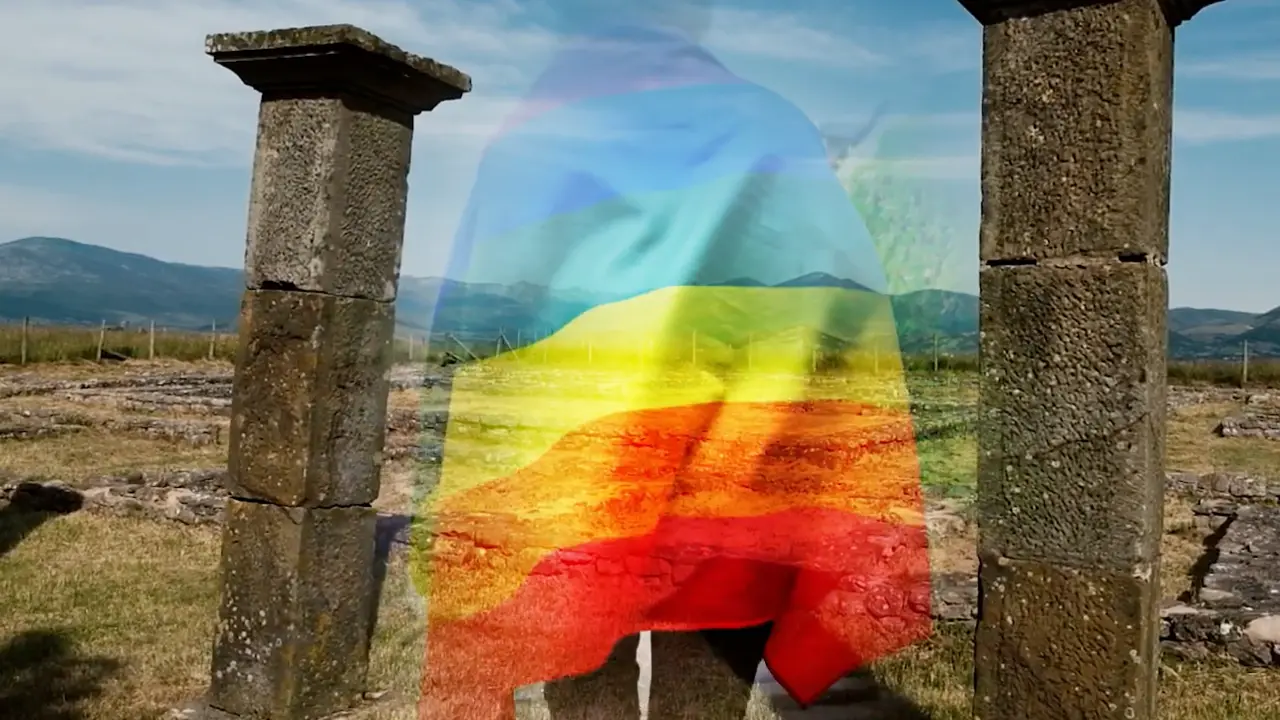 Fotograma del documental del cineasta c&aacute;ntabro Richard Zubelzu 'Desmontando Armarios'.