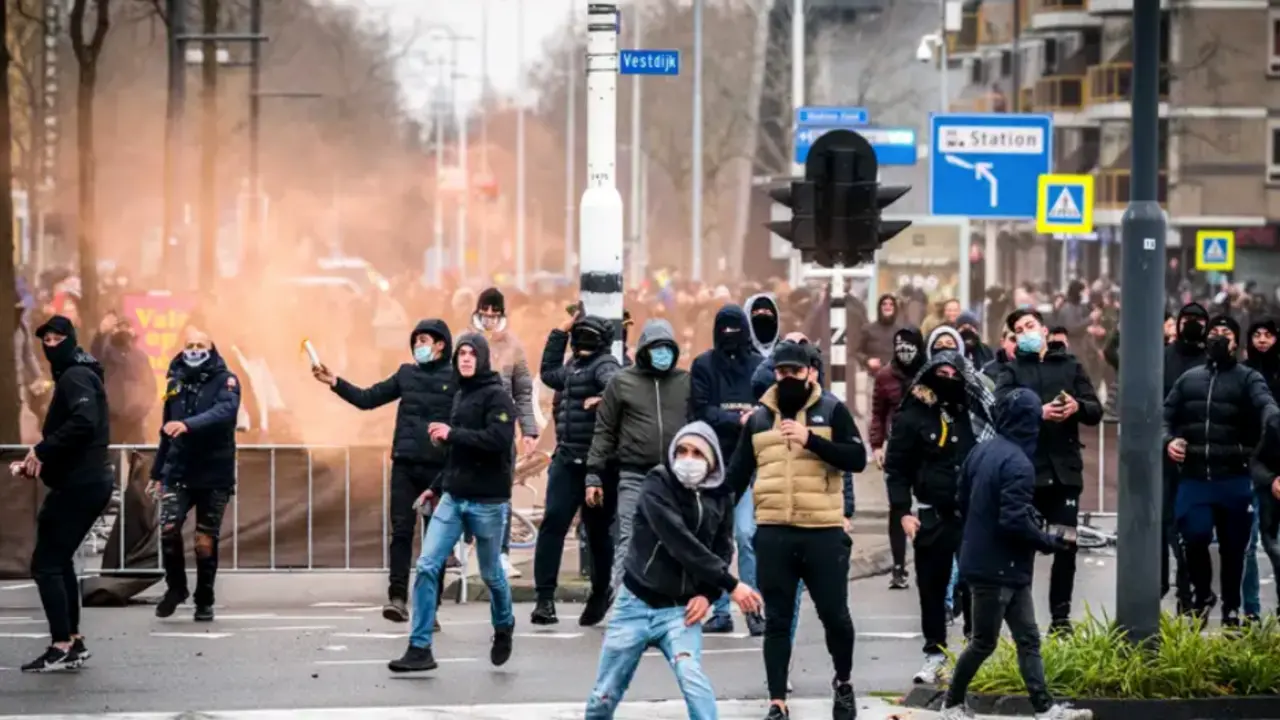 isturbios en Eindhoven, ayerDPA V&Iacute;A EUROPA PRESS DPA V&Iacute;A EUROPA PRESS
