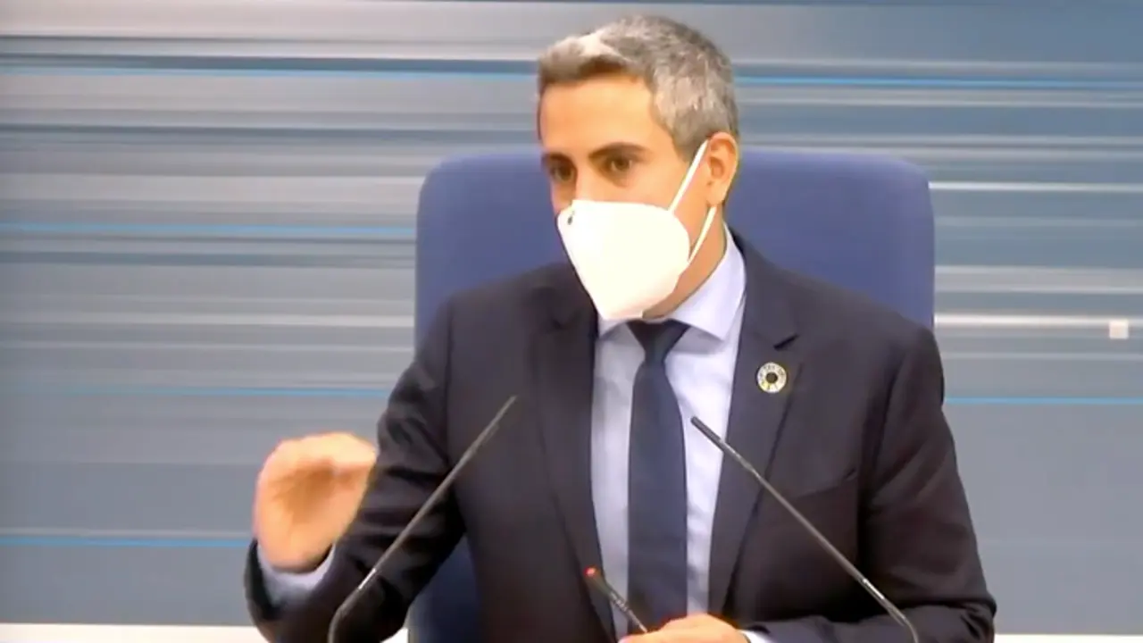 El vicepresidente del Gobierno Pablo Zuloaga, en la rueda de prensa para informar de los acuerdos del Consejo de Gobierno. / ALERTA