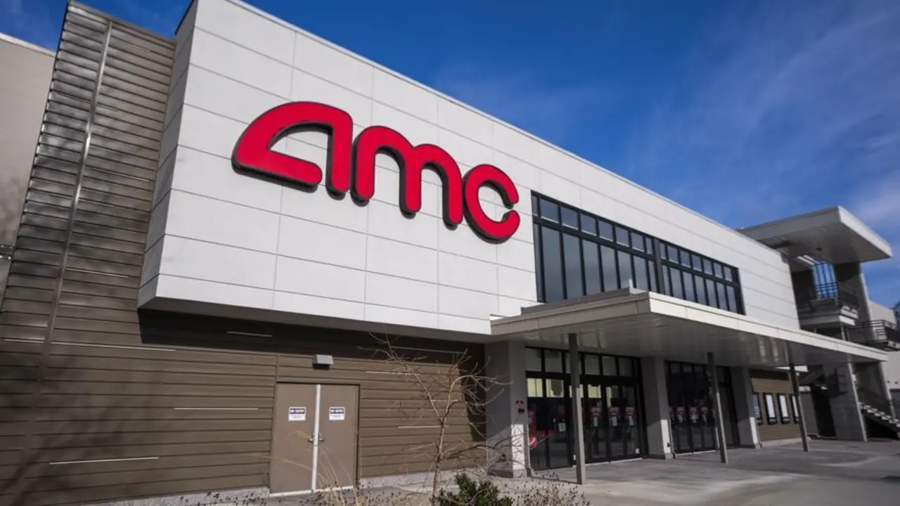 GameStop, AMC y otras firmas caen en Wall Street tras vetos en apps de bolsa