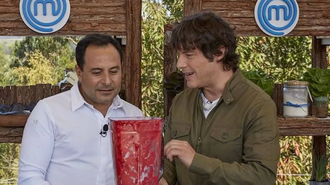 El chef c&aacute;ntabro &Oacute;scar Calleja en el programa de TVE rodado en Cantabria, Masterchef Junior. / TVE