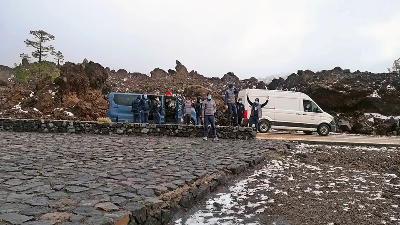 El Astana &lsquo;rescatado&rsquo; por una quitanieves en el Teide.