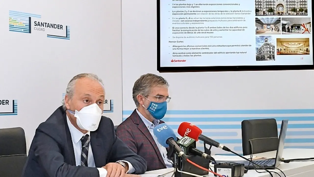 Jos&eacute; Villena y C&eacute;sar D&iacute;az en la rueda de prensa. / Hardy