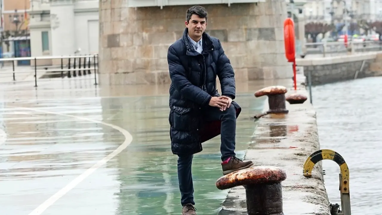 El concejal por el PSOE del Ayuntamiento de Santander, Daniel Fern&aacute;ndez. / HARDY