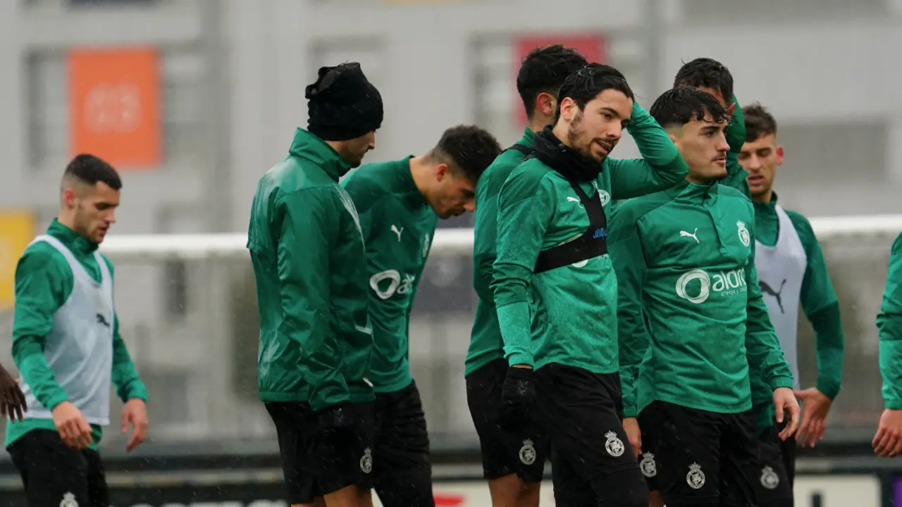 Los jugadores del Racing durante el entrenamiento.