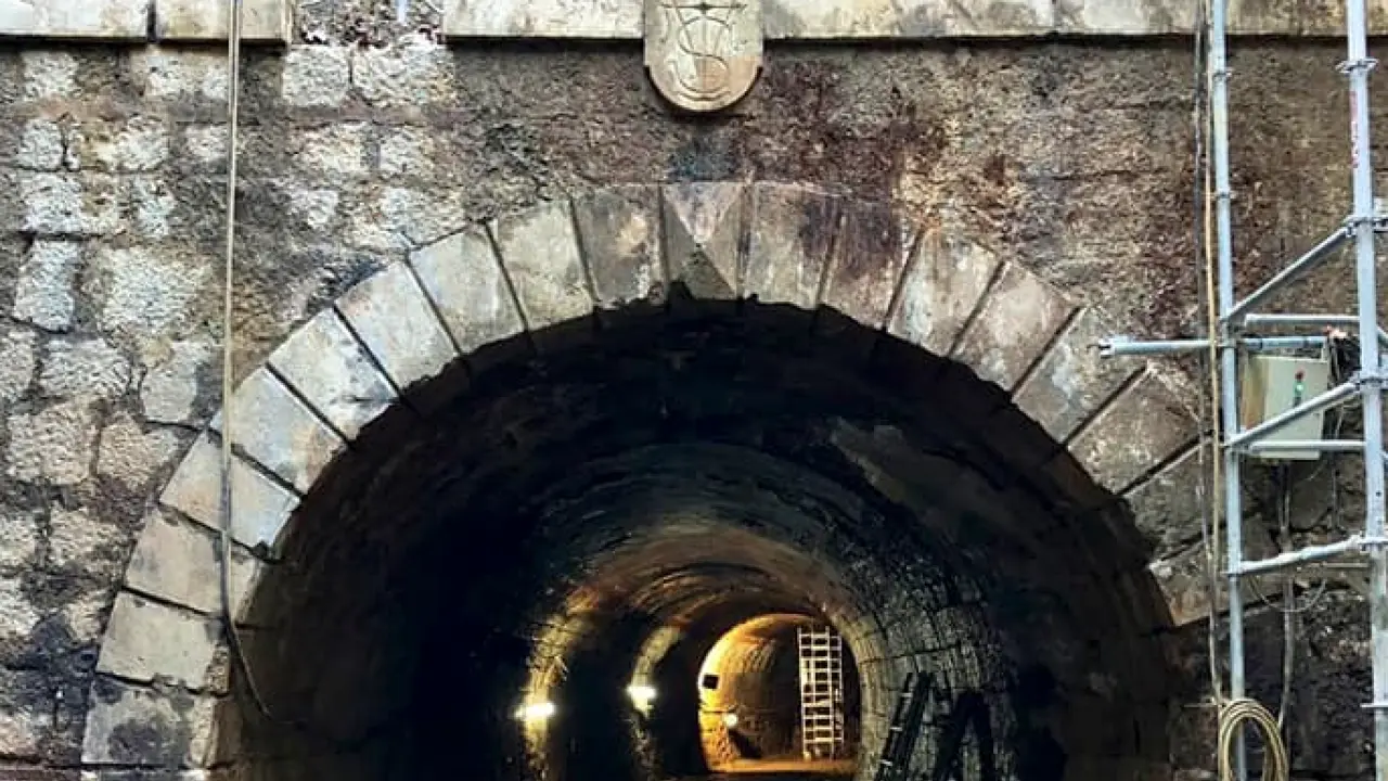 Obras en el antiguo t&uacute;nel de Tetu&aacute;n. / F.G.