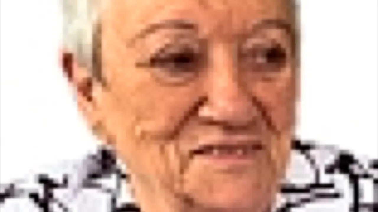 MARIA DEL CARMEN GOMEZ LASTRA (Retocada)