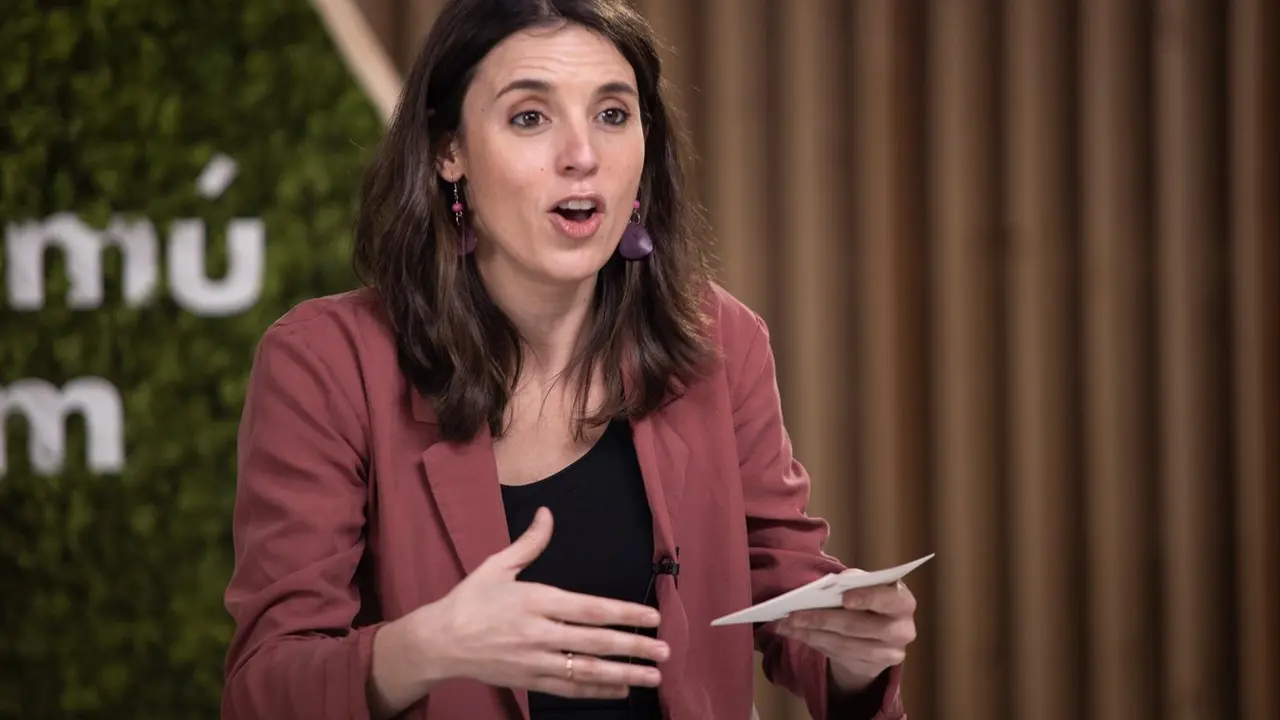 La ministra de Igualdad, Irene Montero, durante el acto de En Com&uacute; Podem &lsquo;El cambio feminista que Catalu&ntilde;a merece&rsquo;, en Barcelona, Catalunya (Espa&ntilde;a), a 5 de febrero de 2021.