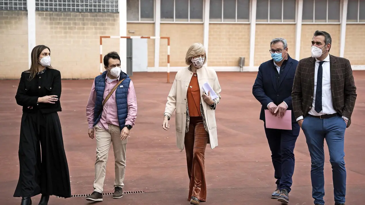 Un instante de la visita al instituto santo&ntilde;&eacute;s. / GONZALO ROGINA