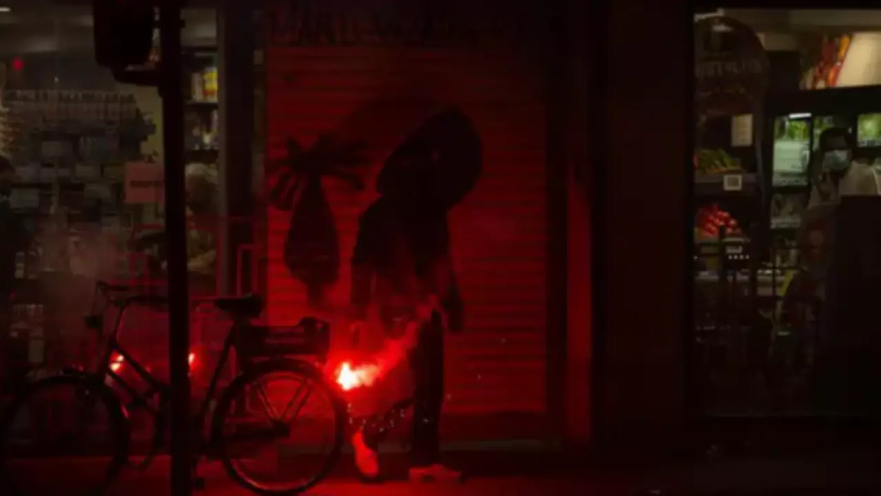 Pierde el ojo una joven herida durante los disturbios en Barcelona por la detenci&oacute;n de Has&eacute;l - David Zorrakino - Europa Press