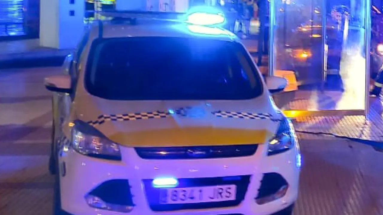 Vista de una patrulla de polic&iacute;a de Castro Urdiales.