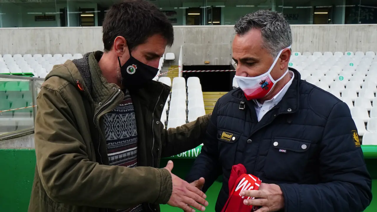 Manu Calleja y Solabarrieta, ayer en Los Campos de Sport. / Hardy