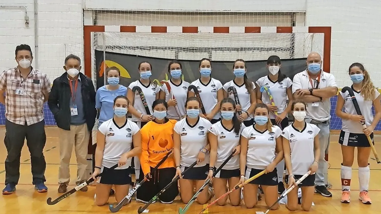 Componentes del Sardinero Hockey Club, ayer en tierras malague&ntilde;as. / ALERTA