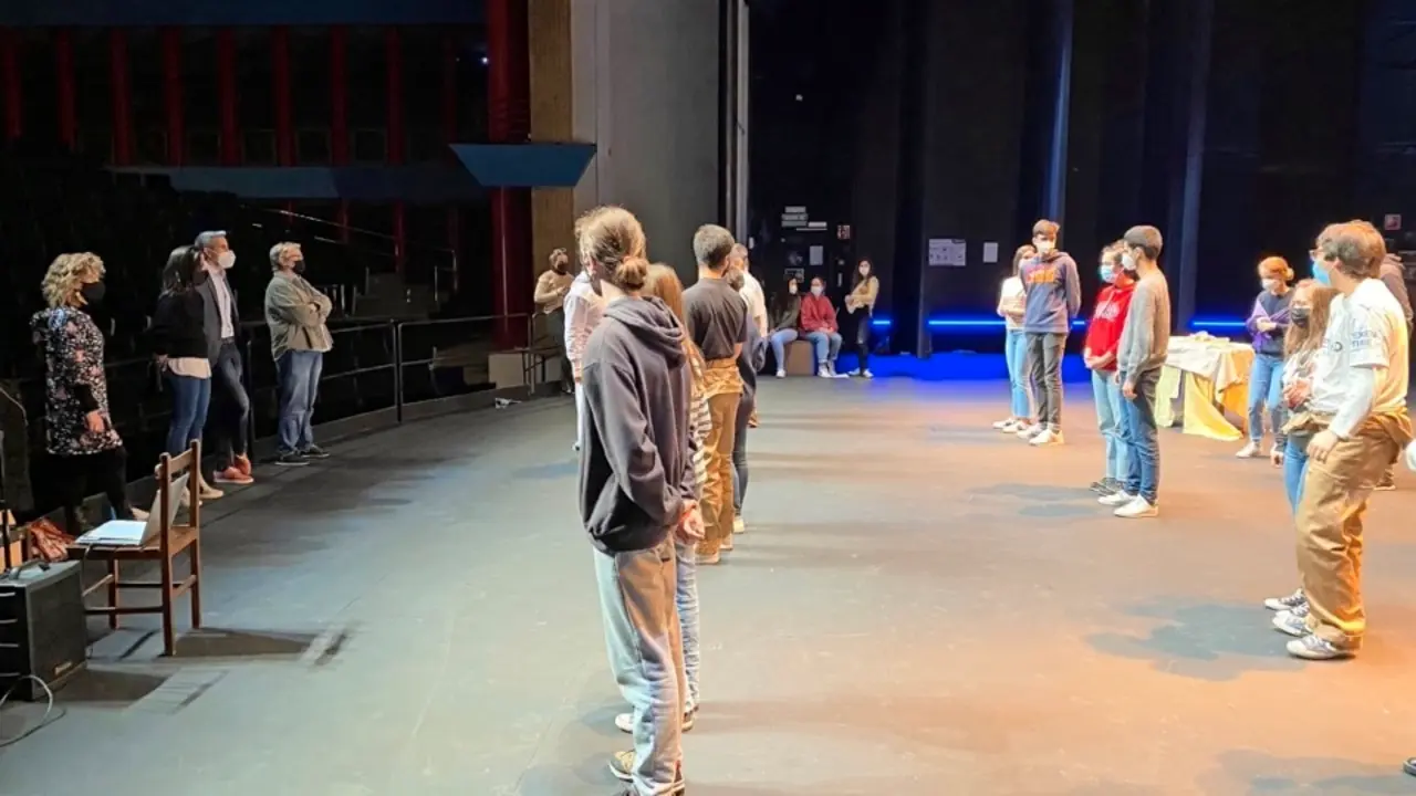 Uno de los ensayos de 'Vientos del norte' en el Palacio de Festivales. / ALERTA