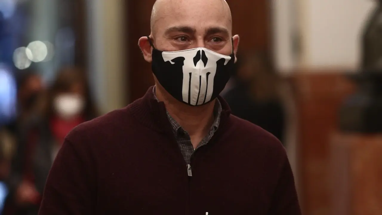 El diputado de Unidas Podemos, Txema Guijarro, llega a la C&aacute;mara Baja para una sesi&oacute;n plenaria, en Madrid (Espa&ntilde;a), a 1 de diciembre de 2020. El Pleno afronta desde ayer la fase final del debate del proyecto de Presupuestos Generales del Estado de 2021 y tambi&eacute;n vota las enmiendas y las secciones. El Gobierno llega a esta cita con un respaldo que supera la mayor&iacute;a absoluta de la C&aacute;mara. Hoy se realiza  el dictamen de Comisi&oacute;n sobre el proyecto de los PGE.
01 DICIEMBRE 2020;PGE 2021;PRESUPUESTOS GENERALES ESTADO 2021;FASE FINAL
E. Parra. POOL / Europa Press
  (Foto de ARCHIVO)
1/12/2020