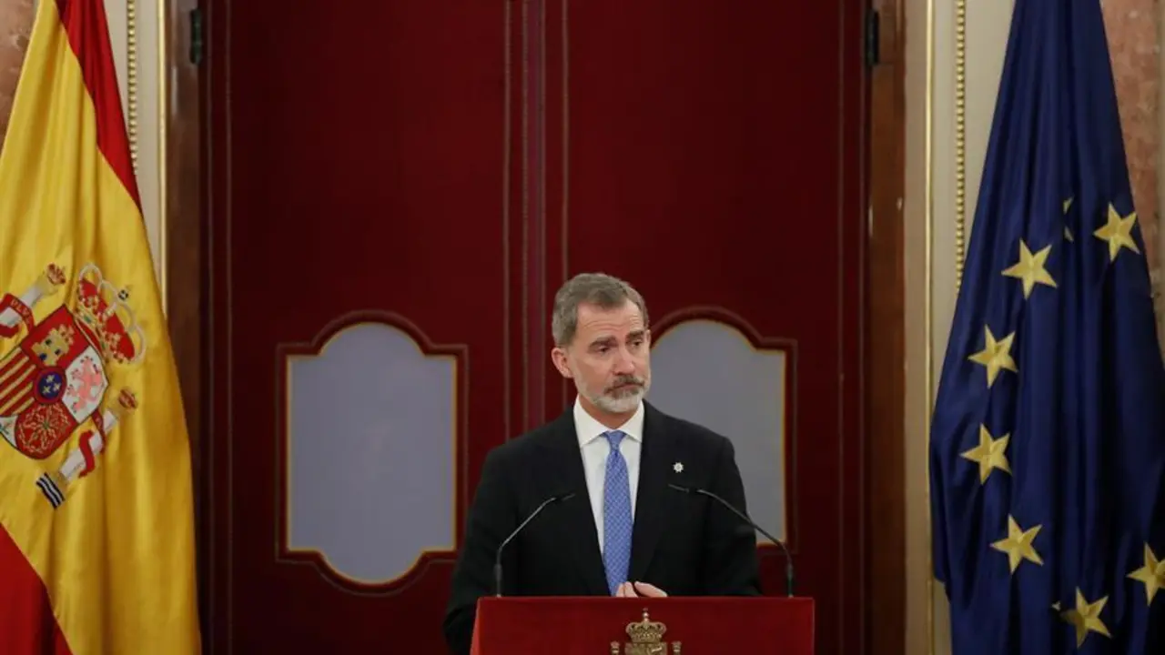 El rey Felipe VI ofrece un discurso durante la ceremonia que se celebra, este martes, en el Congreso de los Diputados con motivo del 40 aniversario del 23F. El intento de golpe de Estado del 23F cumple este martes 40 a&ntilde;os y el episodio hist&oacute;rico, uno de los momentos m&aacute;s trascendentales de la Transici&oacute;n a la democracia, es ahora casi desconocido para muchas de las nuevas generaciones de espa&ntilde;oles. EFE/ Juan Carlos Hidalgo ***POOL***
