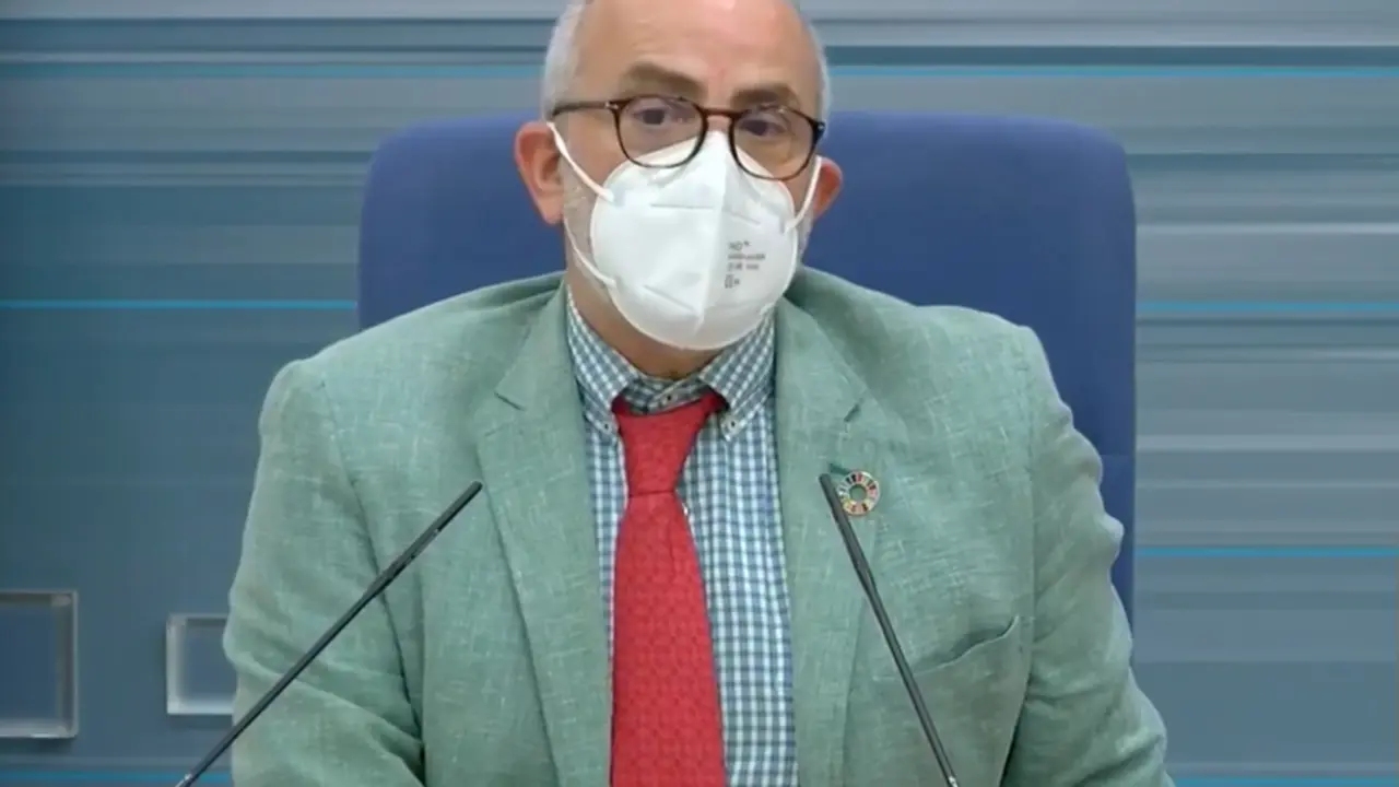 El consejero de Sanidad, Miguel Rodr&iacute;guez durante la rueda de prensa. /  ALERTA