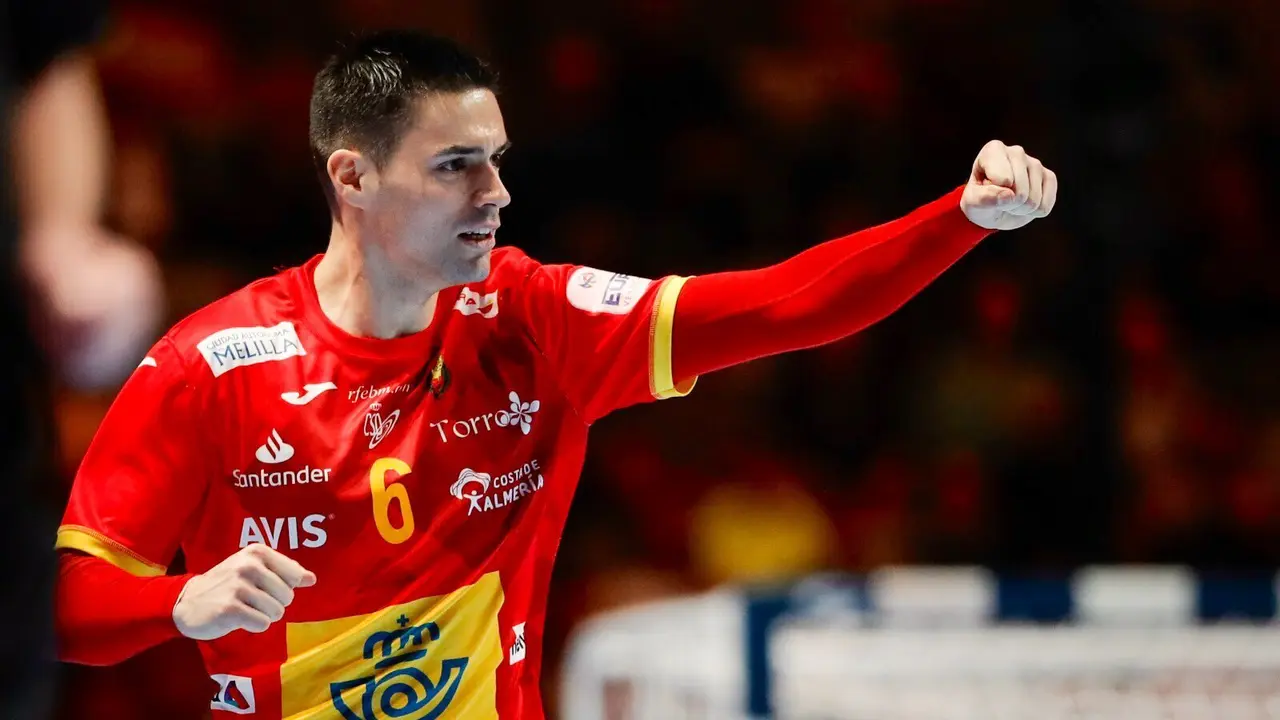 El jugador de balonmano, el "hispano" &Aacute;ngel Fern&aacute;ndez. / ALERTA