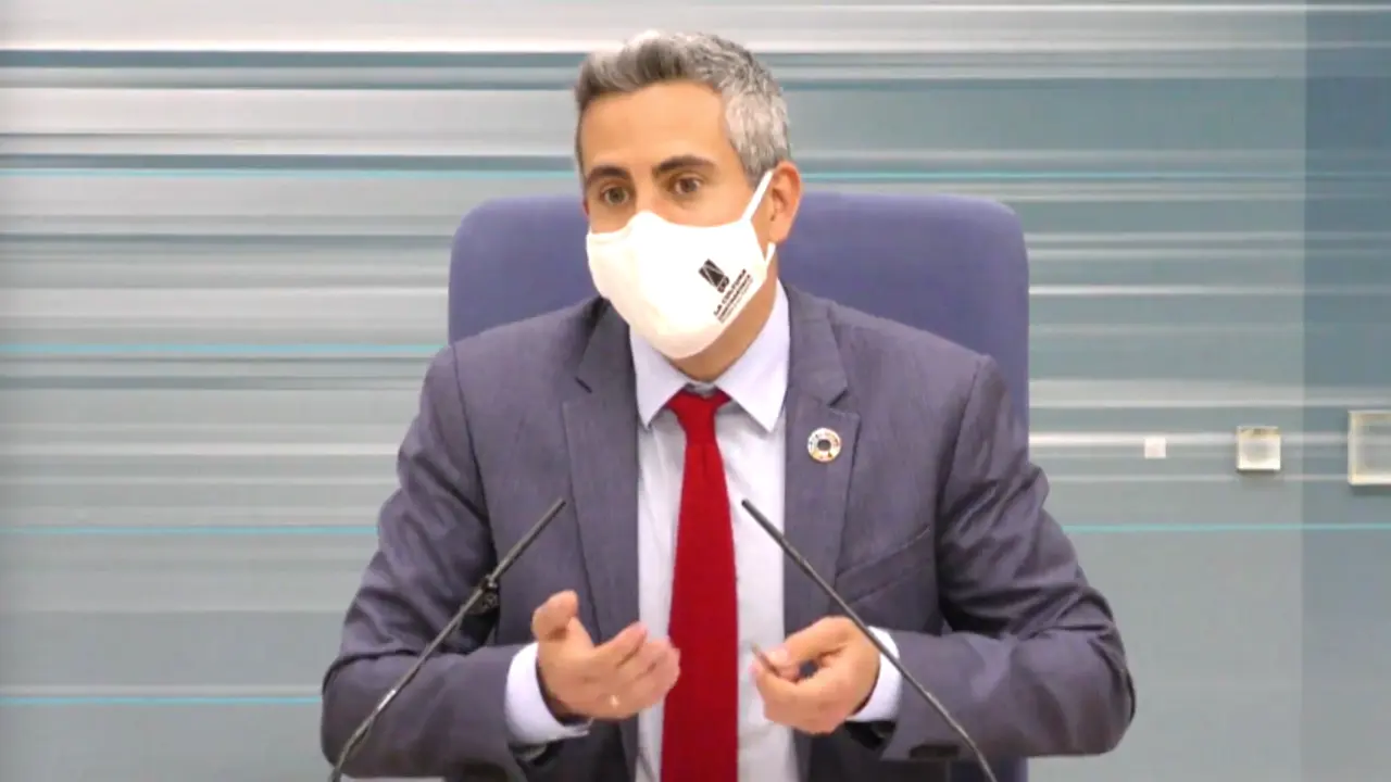 El vicepresidente Pablo Zuloaga durante la rueda de prensa. / ALERTA