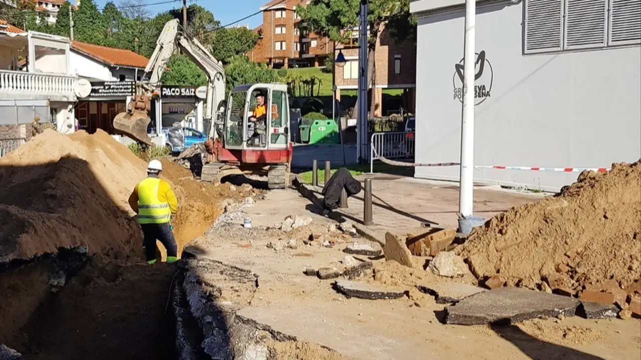 Obreros en los trabajos iniciados. / ALERTA