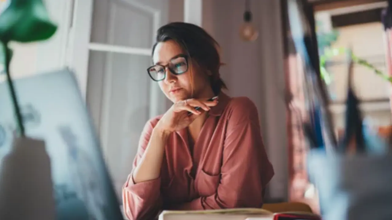 mujer trabajando