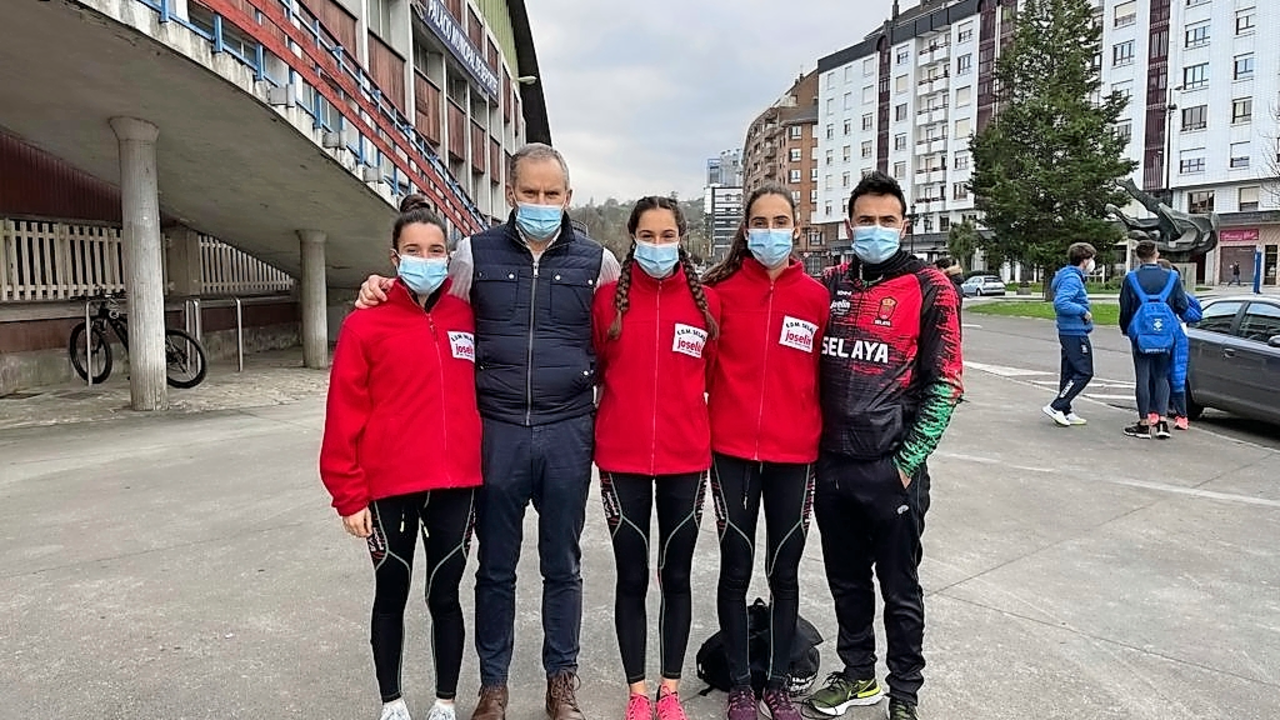 El equipo de Selaya durante su estancia en Oviedo. / ALERTA
