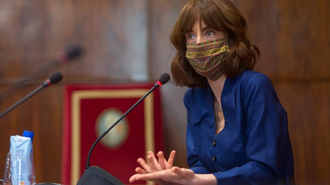 Irene Vallejo, ganadora del Premio Nacional de Ensayo 2020 por su libro 'El infinito en un junco'