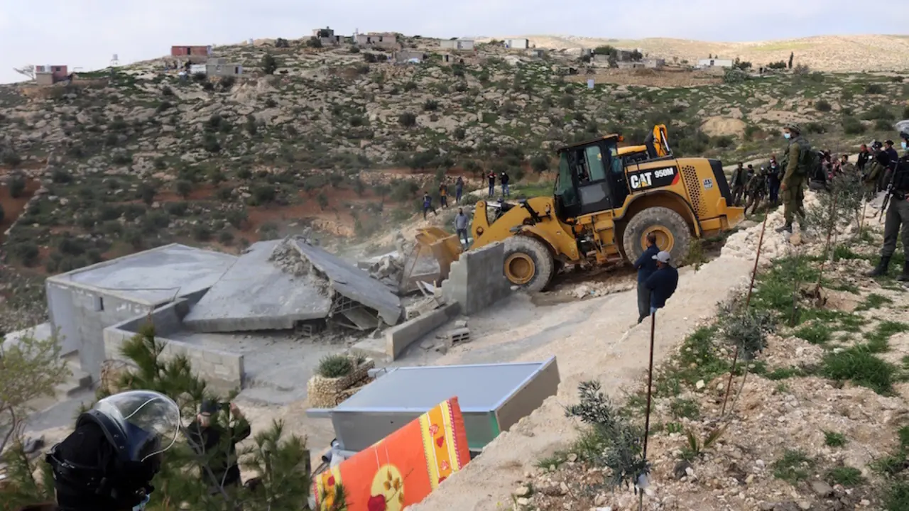 Demolici&oacute;n de una vivienda palestina en Cisjordania. /
MOSAB SHAWER /  ZUMA PRESS
