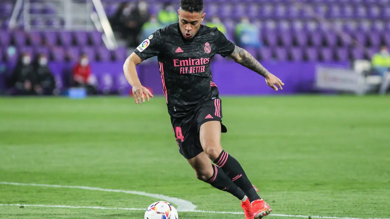 Mariano Diaz en el encuentro contra el Real Valladolid. / E. PRESS