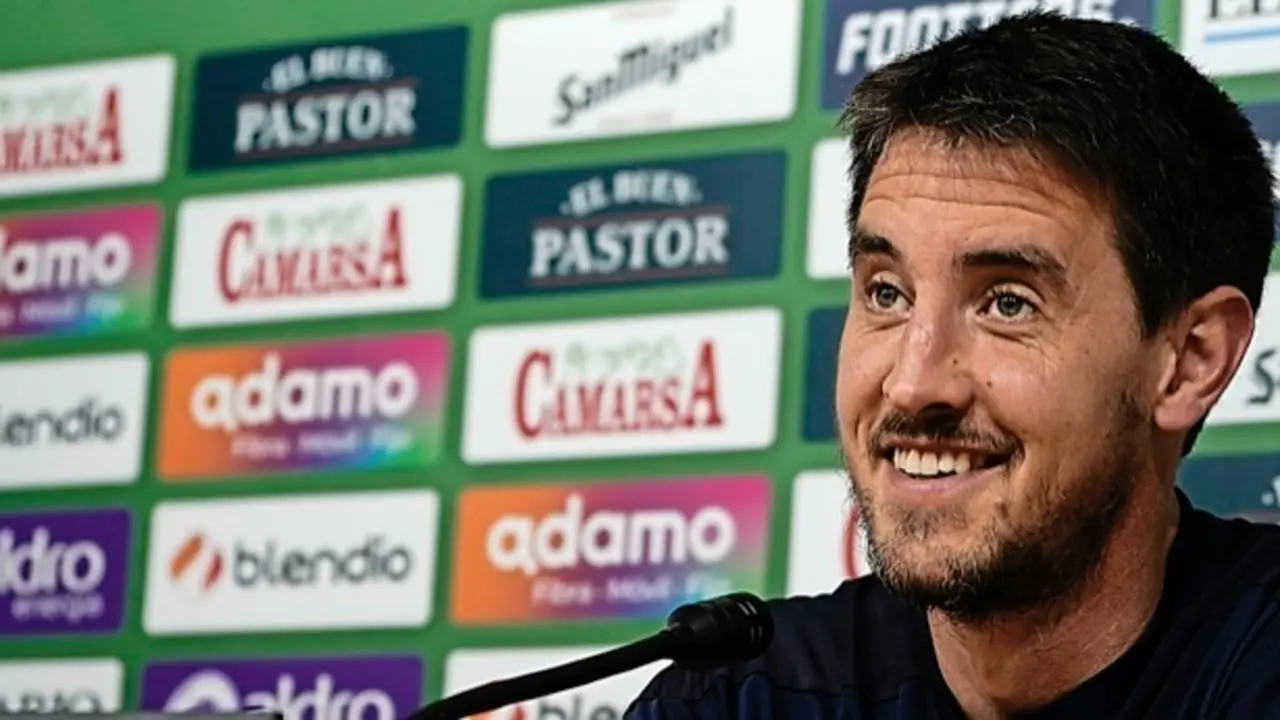 Aritz Solabarrieta, durante su comparecencia de prensa de ayer. / Hardy