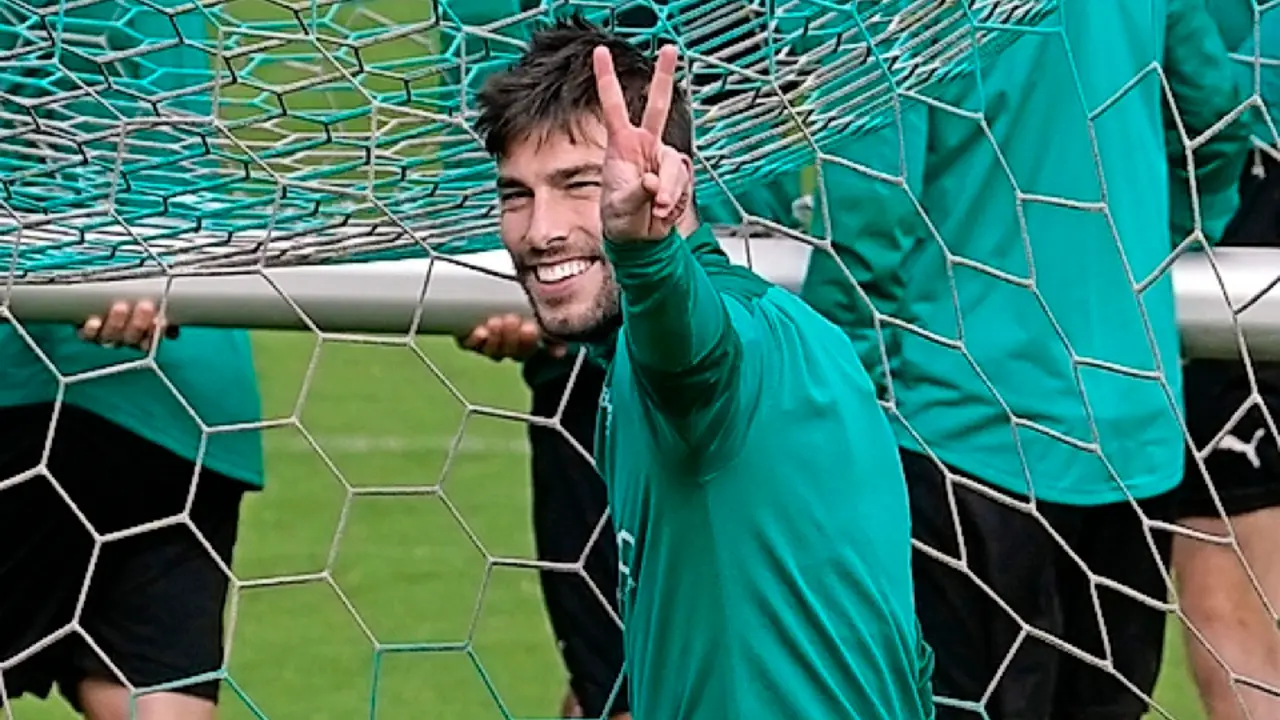 Jon Ander volver&aacute; hoy al once inicial. / Hardy