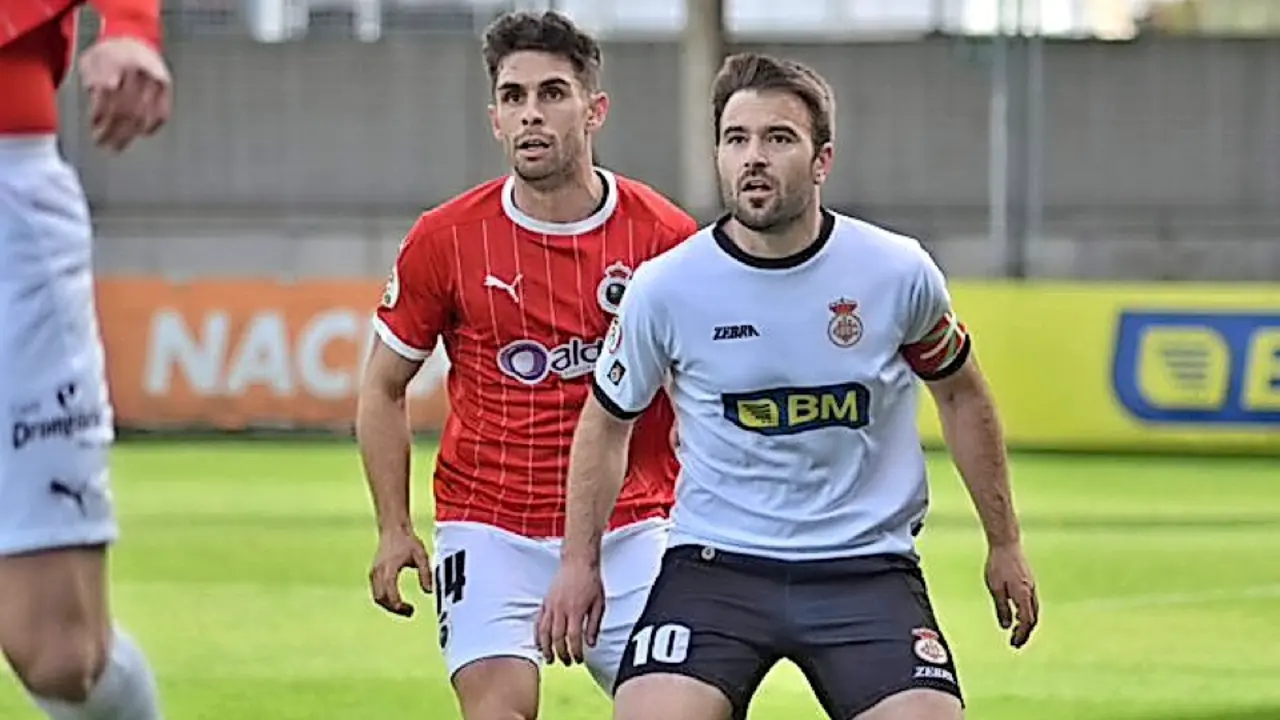 &Oacute;scar Gil, cubriendo en corto a Gal&aacute;n. / RRC