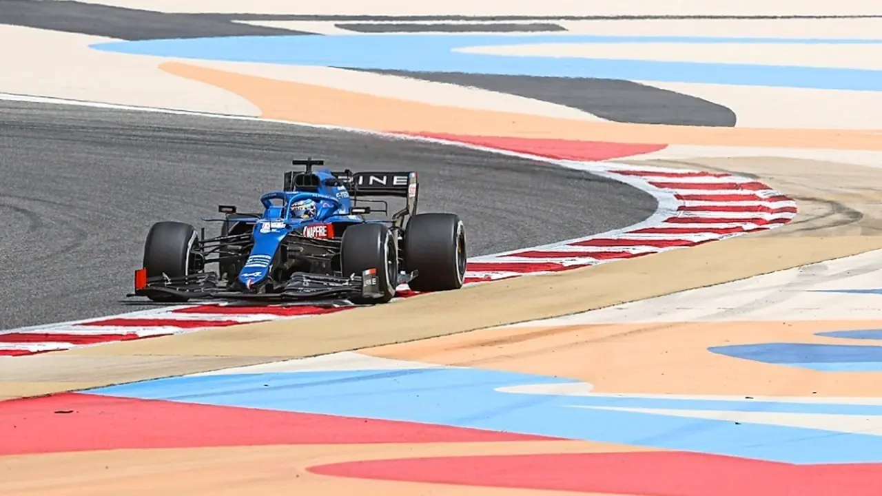 Fernando Alonso y Carlos Sainz en los test de Bar&eacute;in