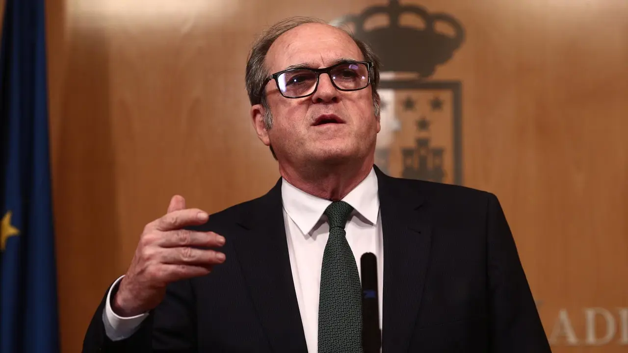 El portavoz del PSOE, &Aacute;ngel Gabilondo, comparece en rueda de prensa despu&eacute;s de una reuni&oacute;n de la Junta de Portavoces de la Asamblea de Madrid tras el anuncio regional de la convocatoria de elecciones, en Madrid (Espa&ntilde;a), a 10 de marzo de 2021.