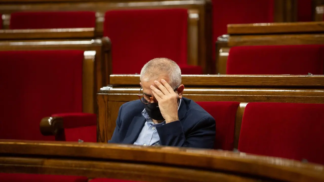 El l&iacute;der de Cs en el Parlament, Carlos Carrizosa, durante la Diputaci&oacute;n Permanente del Parlament, en Barcelona, Catalunya (Espa&ntilde;a), a 24 de febrero de 2021. 