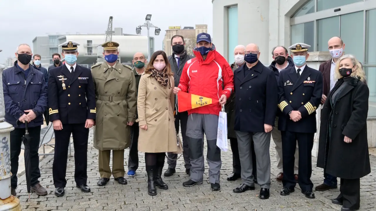 Acto de despedida a los marinos que participan en la traves&iacute;a conmemorativa por el 120 aniversario de la fundaci&oacute;n de la Real Liga Naval Espa&ntilde;ola. / E. PRESS